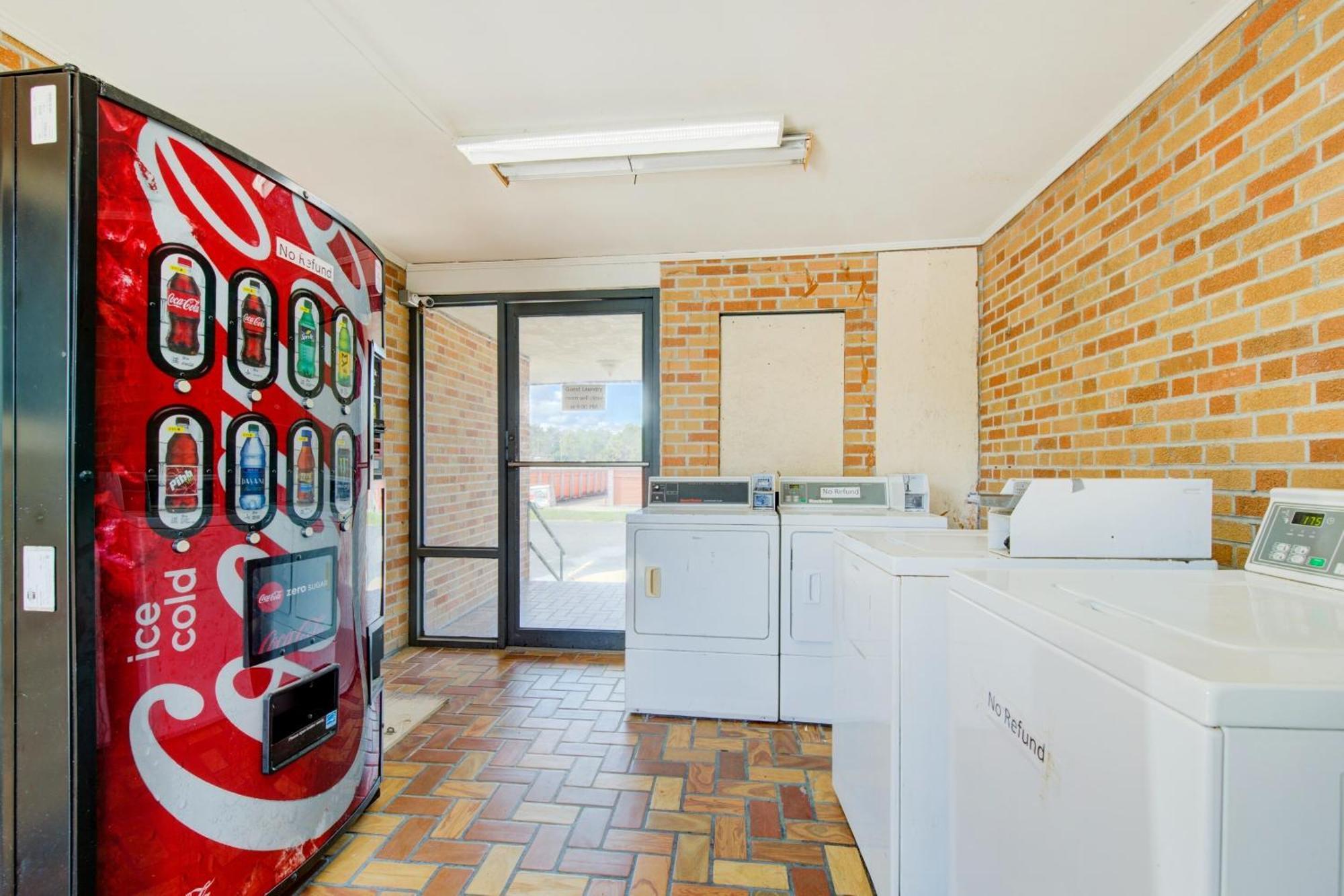 Oyo Hotel Douglas Ga Us-441 Dış mekan fotoğraf
